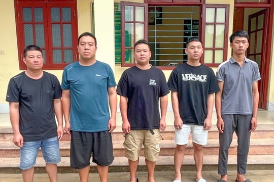 Lào Cai: Triệt phá đường dây vận chuyển 235 kg bạc tinh khiết qua biên giới