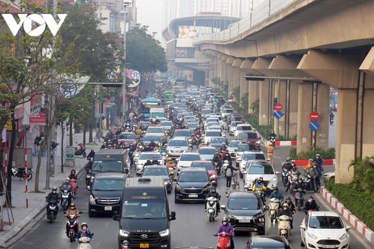 Cấm xe máy xăng, lượng xe dư thừa sẽ giải quyết như thế nào?