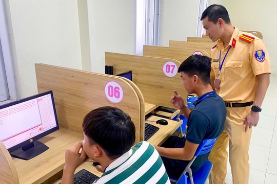 Yêu cầu giải quyết dứt điểm tồn đọng về sát hạch, cấp đổi giấy phép lái xe