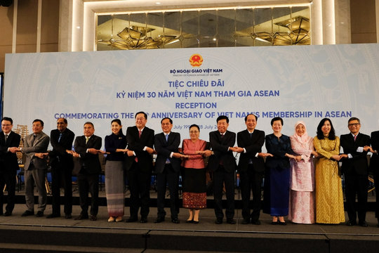 Việt Nam cùng ASEAN thúc đẩy Tầm nhìn 2045: Không để ai bị bỏ lại phía sau