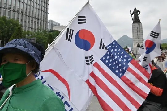 Mỹ áp thuế đối ứng 15% đối với Hàn Quốc