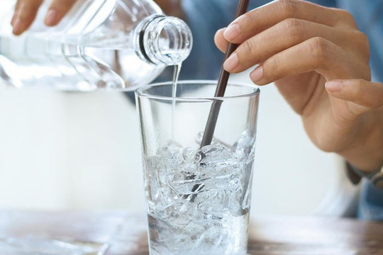 6 thói quen xấu ngày nắng nóng tiềm ẩn nguy cơ gây đột quỵ
