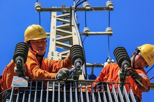 Miền Bắc nắng nóng gần 40 ºC, 'ngốn' điện nhiều chưa từng có