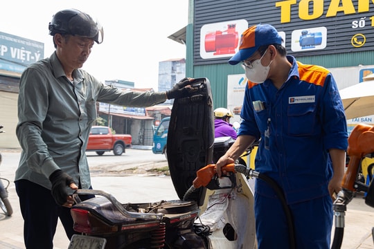 Giá xăng dầu hôm nay 6/8: Tiếp tục giảm