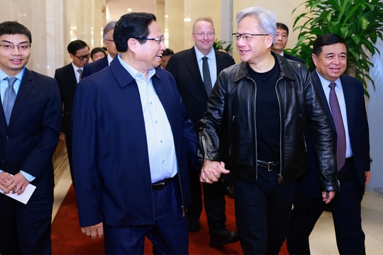 Miễn thị thực cho tỷ phú, nghệ sĩ, vận động viên nổi tiếng vào Việt Nam