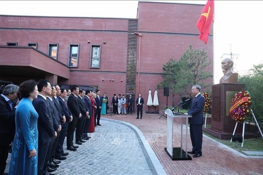 Tổng Bí thư Tô Lâm gặp mặt cộng đồng người Việt Nam tại Hàn Quốc