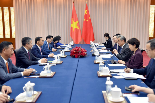 Phó Thủ tướng Bùi Thanh Sơn hội đàm với Bộ trưởng Ngoại giao Trung Quốc
