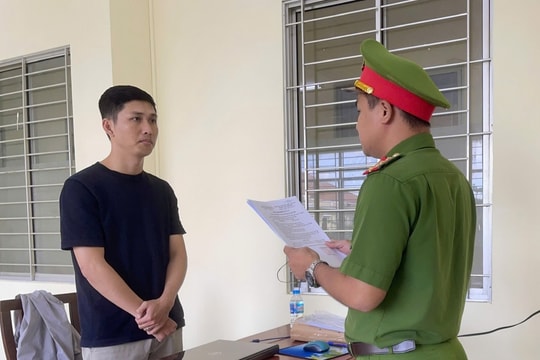 Hai đối tượng bị khởi tố vì bán 80 hóa đơn khống trị giá hơn 350 triệu đồng
