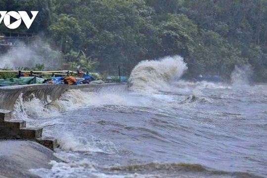 Thủ tướng chỉ đạo khẩn ứng phó mưa lũ sau bão số 5