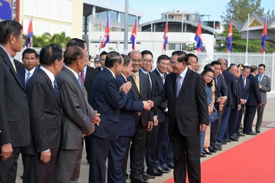 Đoàn đại biểu cấp cao Campuchia lên đường thăm và dự lễ kỷ niệm 80 năm Quốc khánh Việt Nam