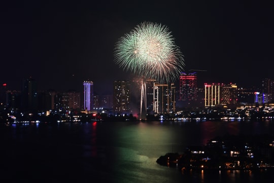 Hà Nội rực rỡ pháo hoa mừng Quốc khánh 2/9