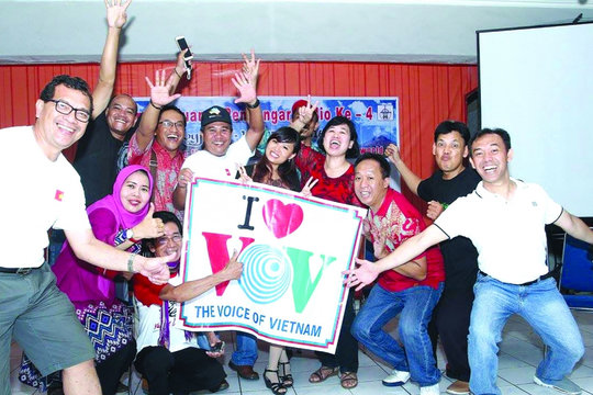 Thính giả Indonesia : Vì yêu VOV mà đến
