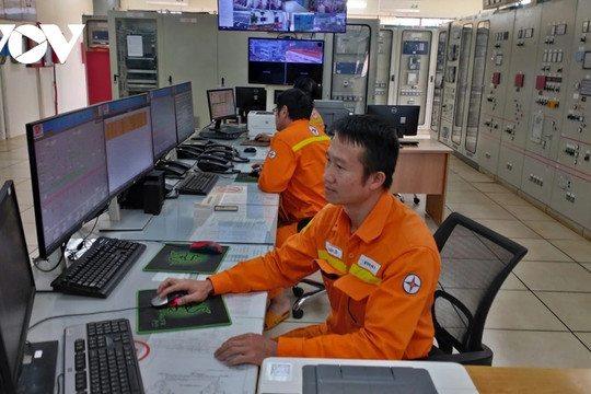 Bộ Chính trị yêu cầu khẩn trương triển khai dự án điện hạt nhân Ninh Thuận