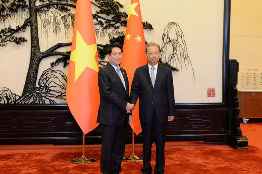 Chủ tịch nước Lương Cường hội kiến Ủy viên trưởng Nhân đại toàn quốc Trung Quốc