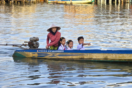 Khai giảng năm học mới tại đất mũi Cà Mau