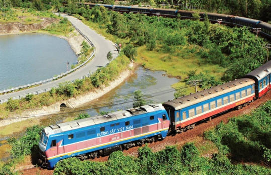 Giá đắt hơn năm ngoái, 22.000 vé tàu Tết 2026 vẫn bán hết chỉ trong buổi sáng