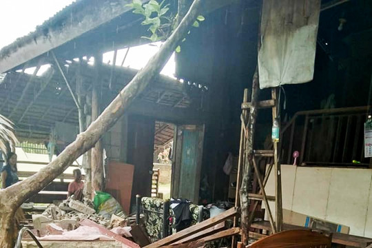 Philippines, Indonesia ban bố cảnh báo sóng thần sau trận động đất mạnh 7,4 độ