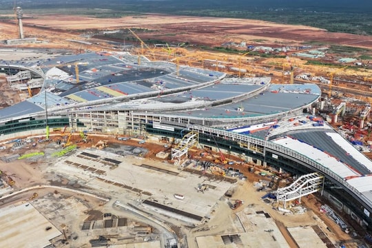 Công nhân thi công ngày đêm, nhiều hạng mục sân bay Long Thành vượt tiến độ