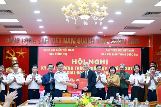 Cục Chính trị Cảnh sát biển Việt Nam và VOV ký kết phối hợp tuyên truyền