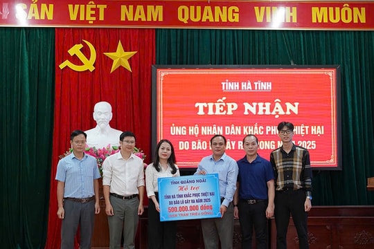 Quảng Ngãi trao 3,5 tỷ đồng hỗ trợ 6 địa phương khắc phục hậu quả bão lũ