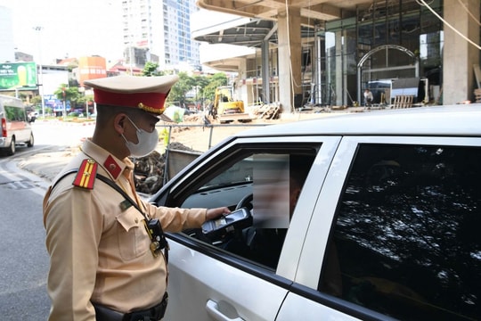 Đồng loạt kiểm tra nồng độ cồn tại 34 tỉnh, phát hiện 1.294 ma men trong hơn 2 giờ