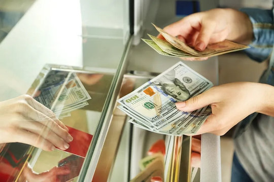 Tịch thu hơn 2 tỷ đồng từ vụ tiệm vàng ở Đà Nẵng mua bán ngoại tệ trái phép