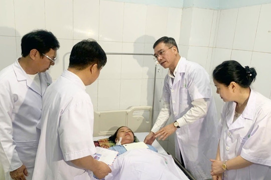 Bộ Y tế khen thưởng 4 điều dưỡng dũng cảm ngăn chặn vụ tấn công tại bệnh viện