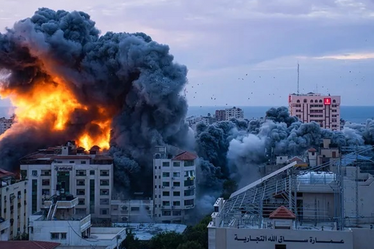 Israel không kích mục tiêu Gaza