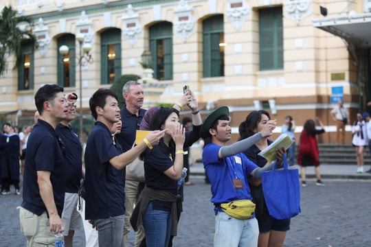 Lễ hội quanh năm – “thỏi nam châm” hút du khách đến TP.HCM