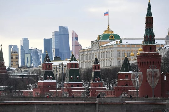 Trợ lý Tổng thống Nga nói về khả năng đạt được hòa bình với Ukraine trong năm 2025