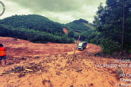Còn 79 vị trí tắc, sạt lở đường do mưa lũ lớn tại khu vực miền Trung, Tây Nguyên