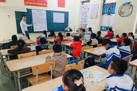 Tăng lương giáo viên, cao nhất gần 19 triệu đồng/tháng: Giữ chân và hút người trẻ