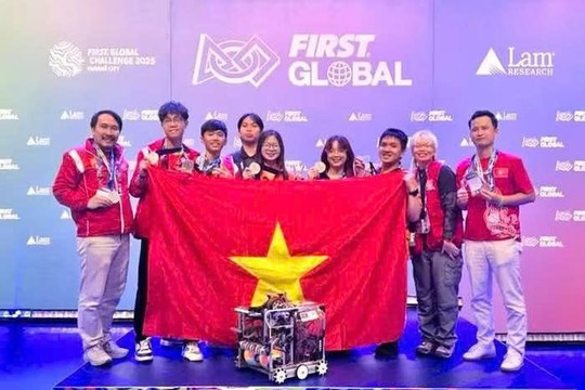 Việt Nam giành Huy chương Bạc tại cuộc thi Robotics quốc tế 2025