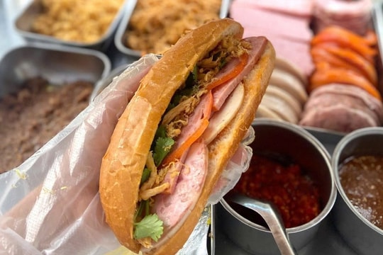 Ăn bánh mì, hơn 40 người tại TP.HCM phải đi cấp cứu