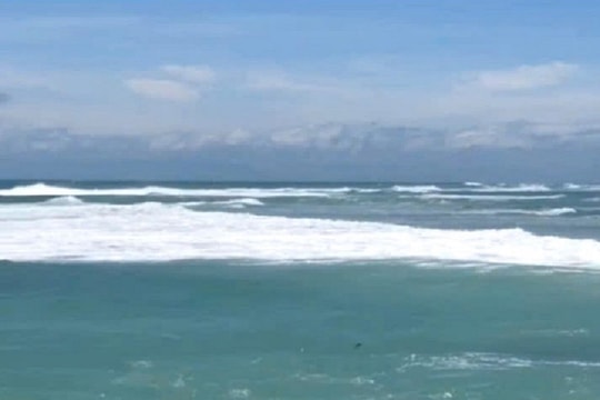 3 người mất tích trên biển Lý Sơn: Tìm thấy một nạn nhân còn sống