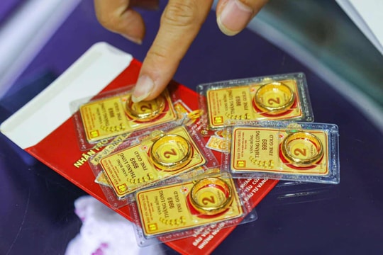 Vàng đang 'dậm chân tại chỗ', nhà đầu tư nên làm gì?