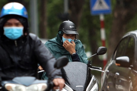 Thời tiết hôm nay 9/11: Bắc Bộ trở lạnh, Nam Bộ duy trì nắng kèm mưa dông cục bộ