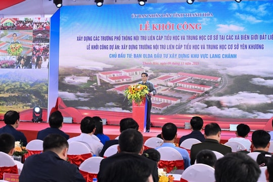 Thủ tướng: Ngôi trường là niềm tin, khát vọng của học sinh, phụ huynh xã biên giới