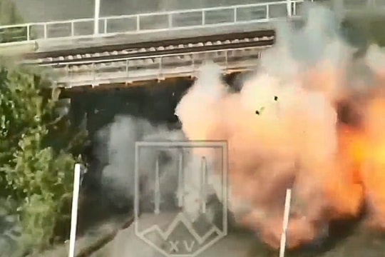 “Bom hẹn giờ” tại Pokrovsk chực chờ phát nổ khi Nga ra sức tấn công