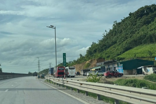 Vướng mặt bằng, nhiều trạm dừng nghỉ cao tốc Bắc - Nam tiếp tục chậm tiến độ