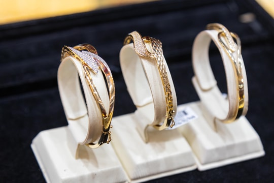 Giá vàng hôm nay 12/11: Tiếp tục xu hướng tăng