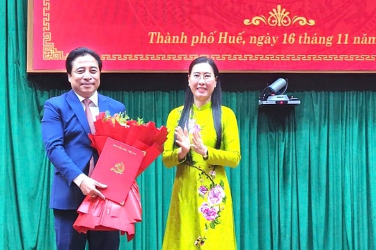 Chủ tịch tỉnh Khánh Hòa Nguyễn Khắc Toàn giữ chức Phó Bí thư Thành ủy Huế