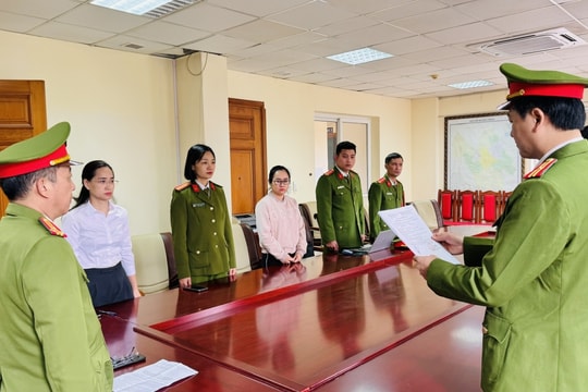 Khởi tố, bắt tạm giam 4 đối tượng vụ sập lan can đá sông Hồng ở Lào Cai