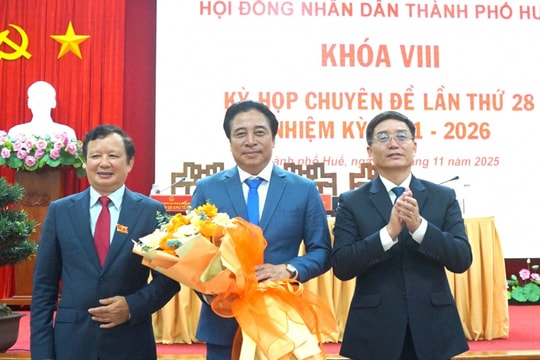 Ông Nguyễn Khắc Toàn được bầu giữ chức Chủ tịch UBND thành phố Huế