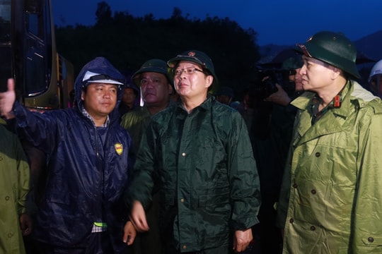 Phó Thủ tướng Hồ Quốc Dũng kiểm tra ứng phó mưa lũ tại Khánh Hòa