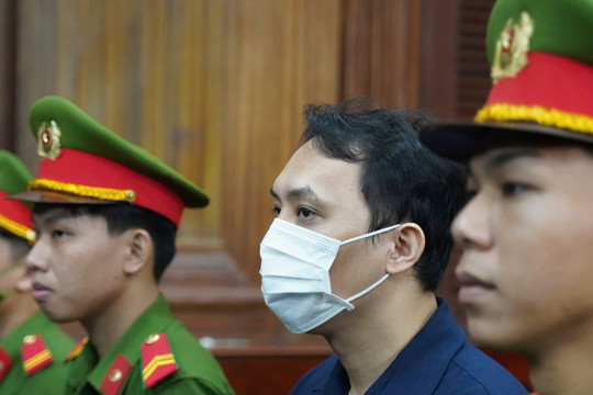 Xử vụ kẹo Kera: Giám đốc Công ty Chị Em Rọt khai lý do Thùy Tiên được tăng cổ phần