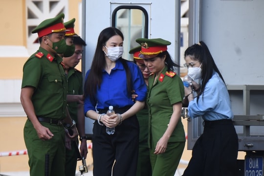 Xét xử hoa hậu Thùy Tiên, Quang Linh Vlogs, Hằng Du Mục trong vụ án kẹo Kera