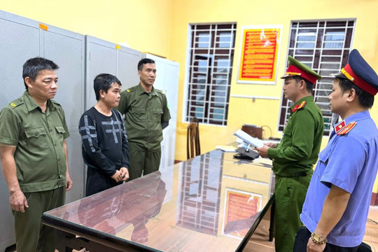 Khởi tố đối tượng giật dây chuyền của học sinh ở Huế