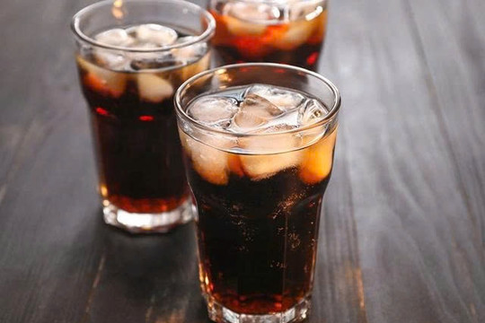 Những thức uống khiến trẻ dậy thì sớm và kìm hãm chiều cao