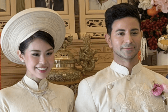 Vợ tỷ phú Johnathan Hạnh Nguyễn dặn dò con gái trong lễ cưới
